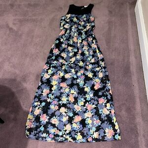 Floral maxi dress LAST CHANCE BEFORE ITS DONATED